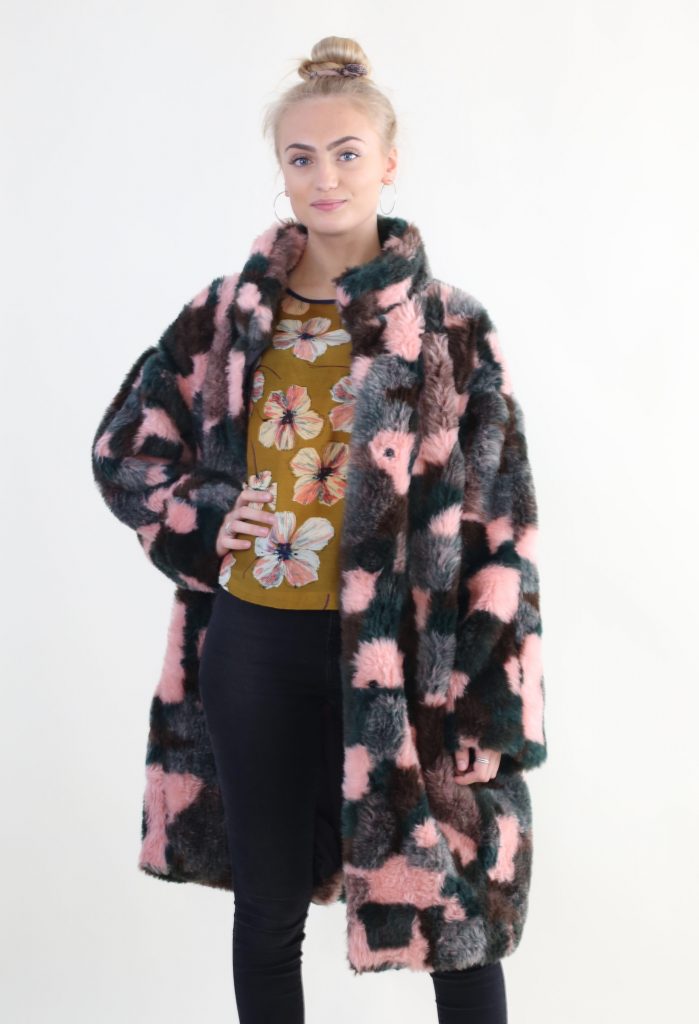 A repost of last years spotted maximalism DIY faux fur coat - Skandimama